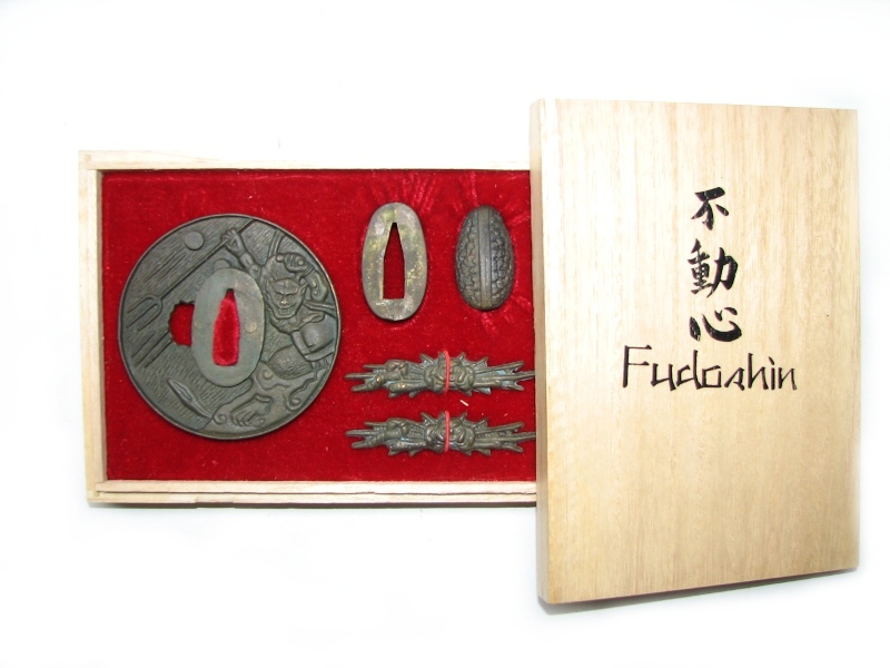 foto Tsuba set na me�